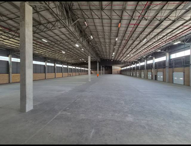 7,738M² WAREHOUSE TO LET IN SAMRAND BUSINESS PARK